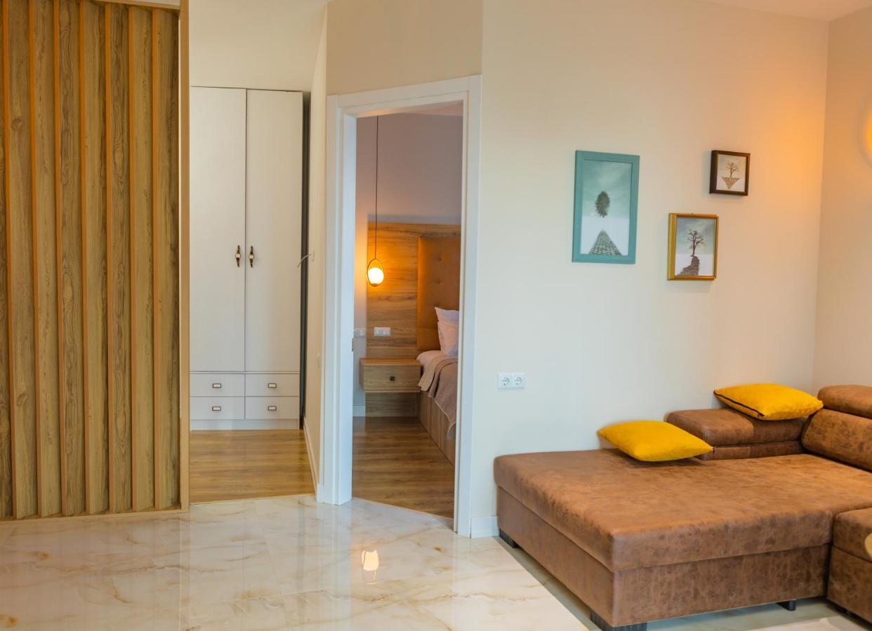 Entire Flat With City Skyline View - Two Bedrooms Batumi Exterior foto